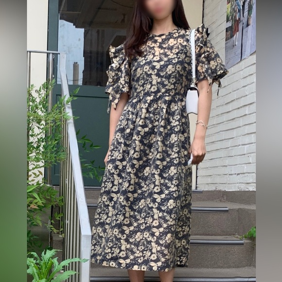 &Other Stories FRILL SLEEVE MIDI DRESS - Picture 2 of 9